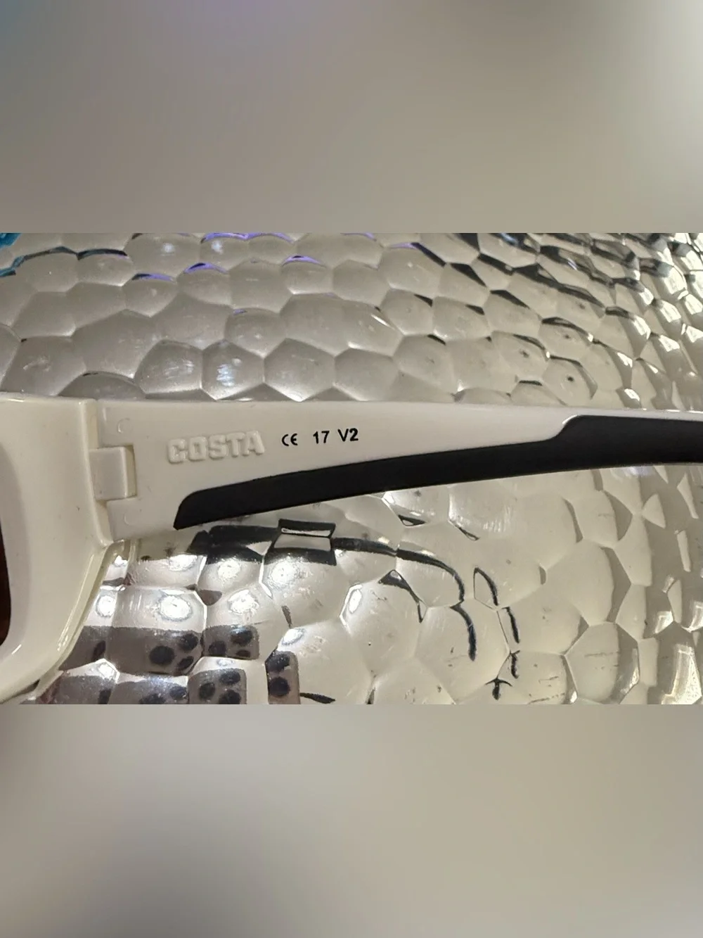Costa sleek white